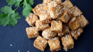 Tofu Grelhado com Molho de Gergelim
